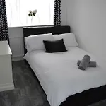 Modern 5-Bedroom Home