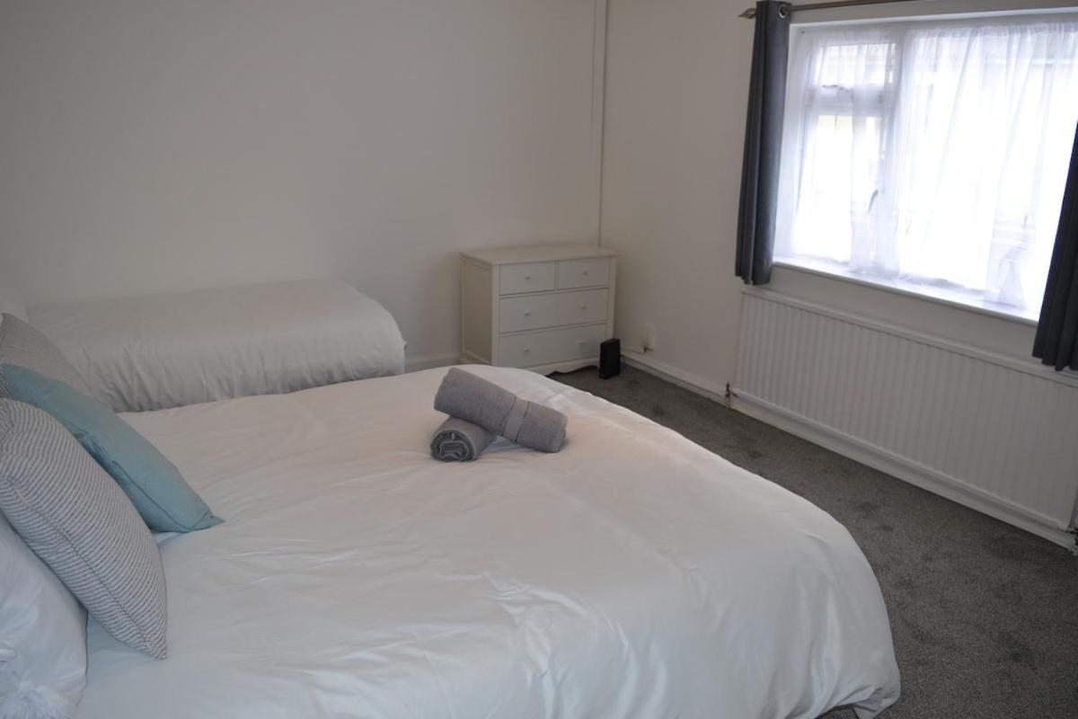 Modern 5-bedroom * Bristol