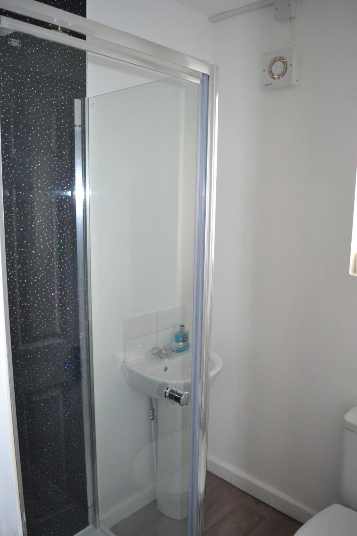 Modern 5-bedroom * Bristol