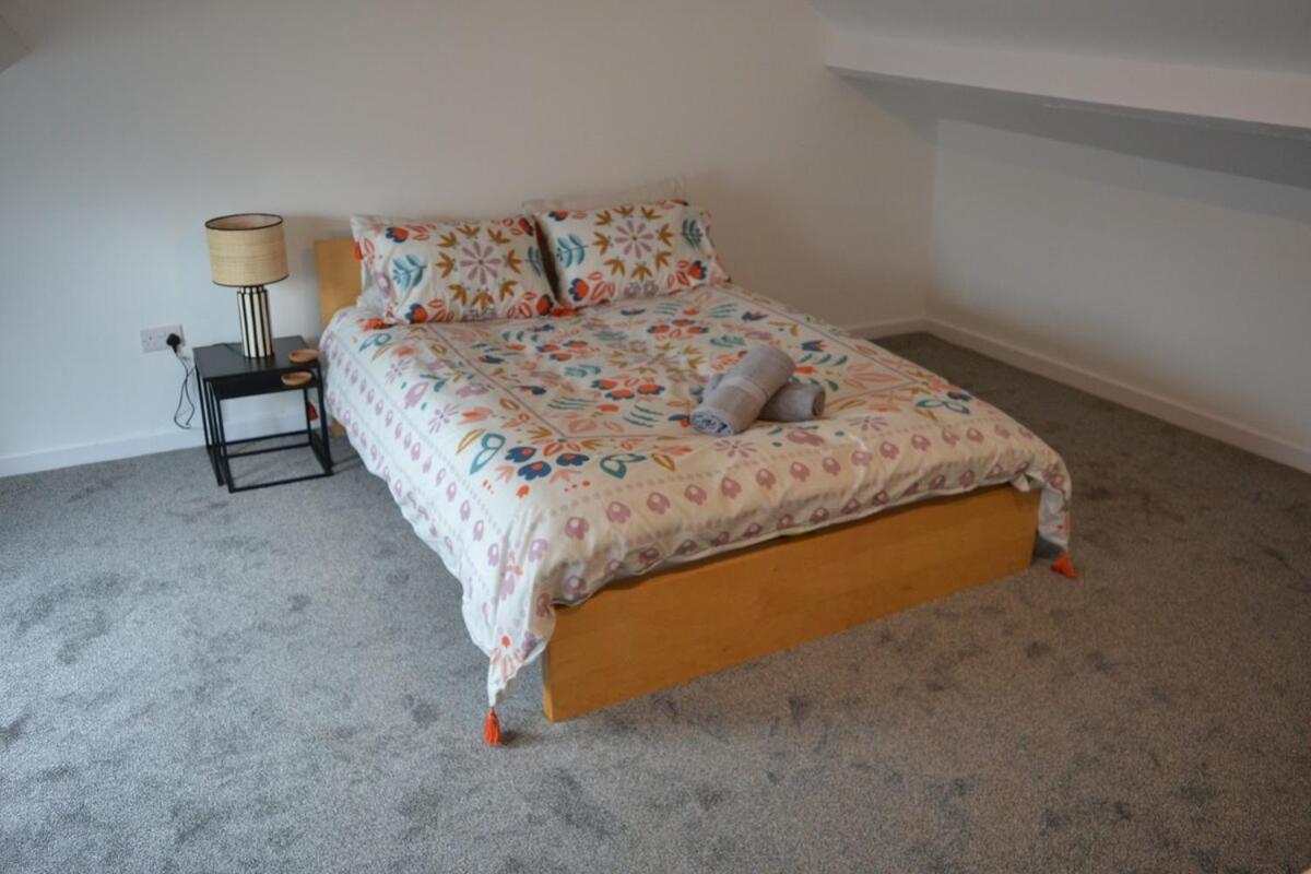 Modern 5-bedroom Hébergement de vacances Bristol